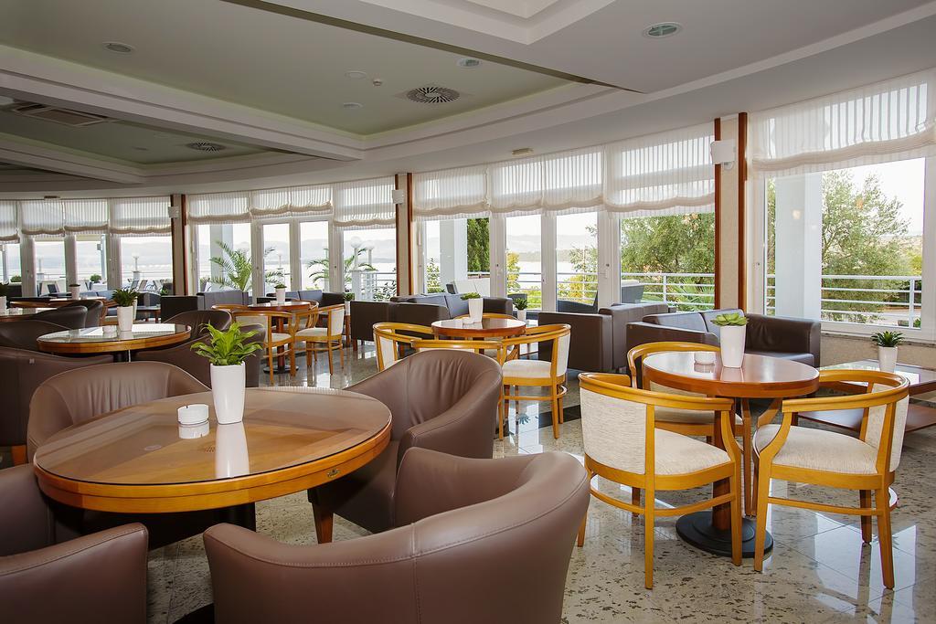Spa & Wellness Hotel Pinia Malinska Εξωτερικό φωτογραφία