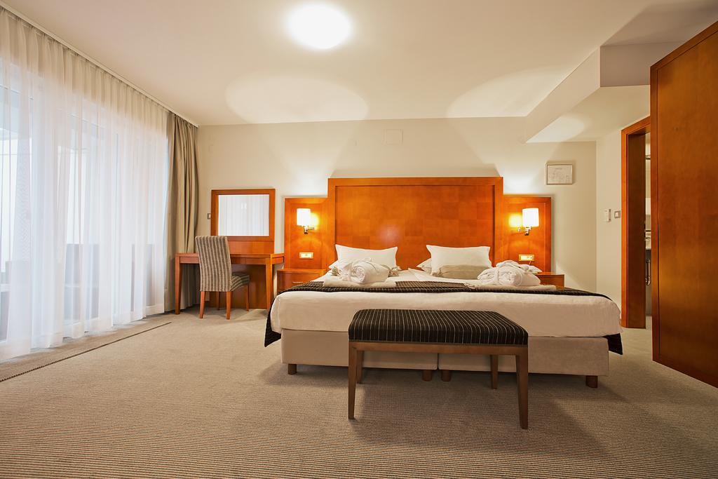 Spa & Wellness Hotel Pinia Malinska Δωμάτιο φωτογραφία