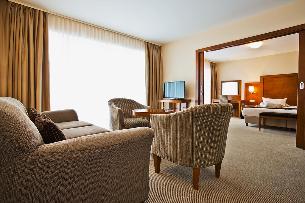 Spa & Wellness Hotel Pinia Malinska Δωμάτιο φωτογραφία